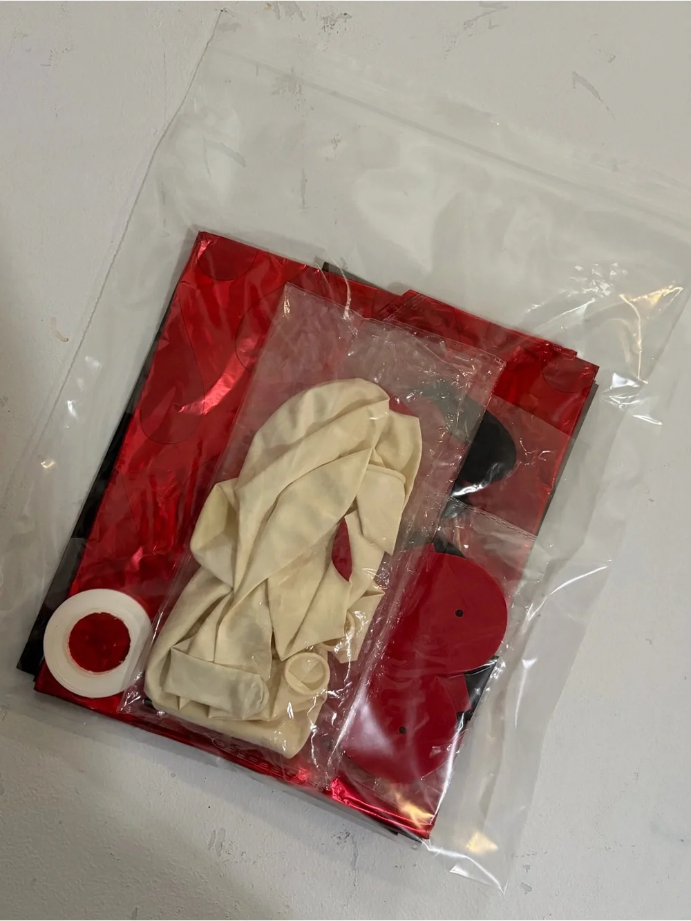 Red and Black Card Party Decoration Set